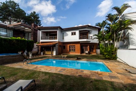 Casa de condomínio à venda com 540m², 4 quartos e 6 vagas Casa de condomínio à venda com 540m², 4 quartos e 6 vagasÁrea comum