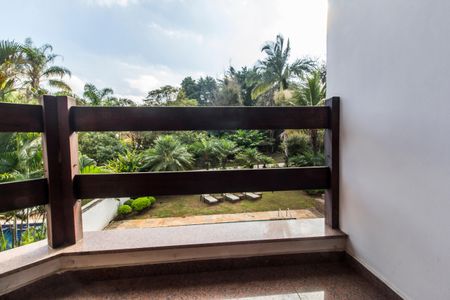 Casa de condomínio à venda com 540m², 4 quartos e 6 vagas Casa de condomínio à venda com 540m², 4 quartos e 6 vagasVaranda
