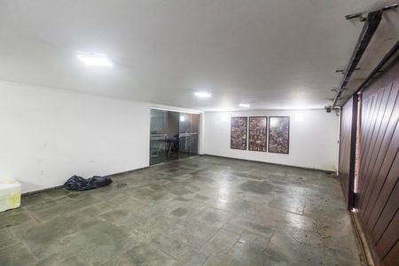 Casa de condomínio à venda com 540m², 4 quartos e 6 vagas Casa de condomínio à venda com 540m², 4 quartos e 6 vagasÁrea comum