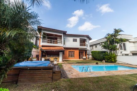 Casa de condomínio à venda com 540m², 4 quartos e 6 vagas Casa de condomínio à venda com 540m², 4 quartos e 6 vagasÁrea comum