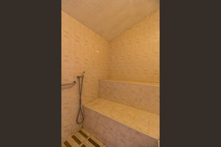 Casa de condomínio à venda com 540m², 4 quartos e 6 vagas Casa de condomínio à venda com 540m², 4 quartos e 6 vagasÁrea comum