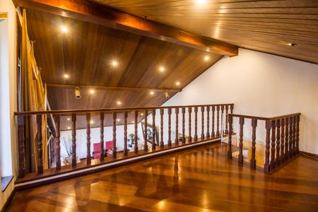 Casa de condomínio à venda com 540m², 4 quartos e 6 vagas Casa de condomínio à venda com 540m², 4 quartos e 6 vagasSala 2