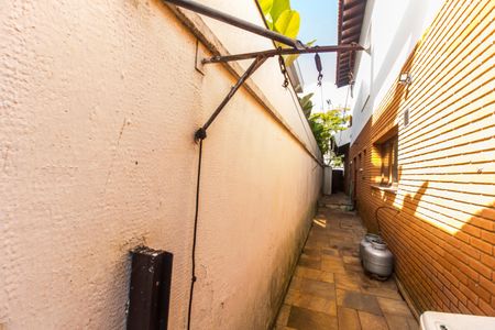 Casa de condomínio à venda com 540m², 4 quartos e 6 vagas Casa de condomínio à venda com 540m², 4 quartos e 6 vagasÁrea comum