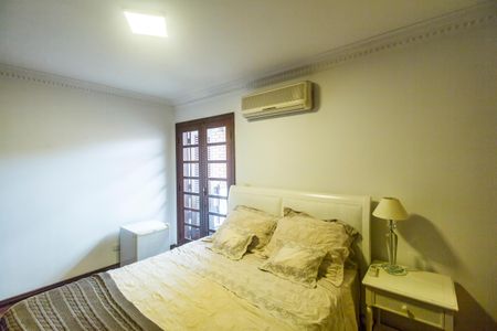 Casa de condomínio à venda com 540m², 4 quartos e 6 vagas Casa de condomínio à venda com 540m², 4 quartos e 6 vagasSuíte 2