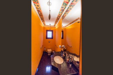 Casa de condomínio à venda com 540m², 4 quartos e 6 vagas Casa de condomínio à venda com 540m², 4 quartos e 6 vagasLavabo