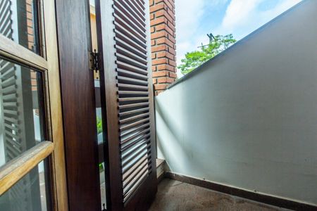 Casa de condomínio à venda com 540m², 4 quartos e 6 vagas Casa de condomínio à venda com 540m², 4 quartos e 6 vagasVaranda