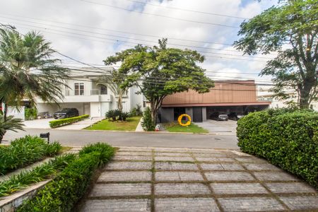 Casa de condomínio à venda com 540m², 4 quartos e 6 vagas Casa de condomínio à venda com 540m², 4 quartos e 6 vagasVista da Sala