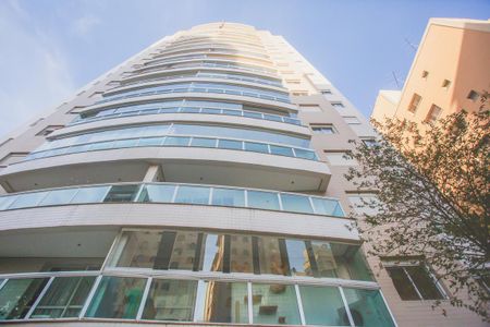 Apartamento à venda com 113m², 3 quartos e 3 vagas Apartamento à venda com 113m², 3 quartos e 3 vagasFachada