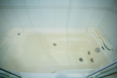 Apartamento à venda com 113m², 3 quartos e 3 vagas Apartamento à venda com 113m², 3 quartos e 3 vagasBanheiro da Suíte