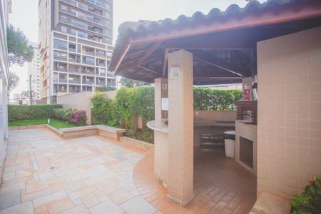 Apartamento à venda com 113m², 3 quartos e 3 vagas Apartamento à venda com 113m², 3 quartos e 3 vagasÁrea comum - Churrasqueira