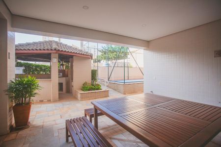 Apartamento à venda com 113m², 3 quartos e 3 vagas Apartamento à venda com 113m², 3 quartos e 3 vagasÁrea comum - Churrasqueira