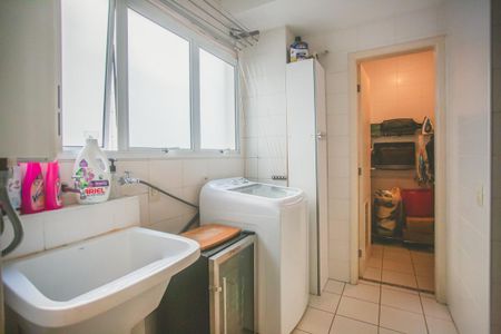 Apartamento à venda com 113m², 3 quartos e 3 vagas Apartamento à venda com 113m², 3 quartos e 3 vagasÁrea de Serviço