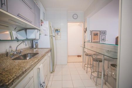 Apartamento à venda com 113m², 3 quartos e 3 vagas Apartamento à venda com 113m², 3 quartos e 3 vagasCozinha