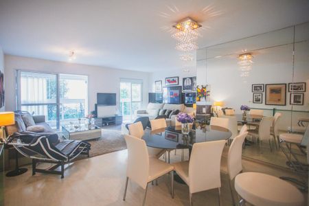 Apartamento à venda com 113m², 3 quartos e 3 vagas Apartamento à venda com 113m², 3 quartos e 3 vagasSala de Jantar