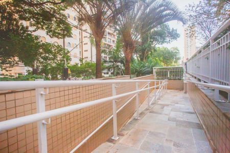 Apartamento à venda com 113m², 3 quartos e 3 vagas Apartamento à venda com 113m², 3 quartos e 3 vagasRampa de acesso