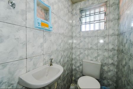 Casa à venda com 250m², 2 quartos e 4 vagas Casa à venda com 250m², 2 quartos e 4 vagasBanheiro de serviço