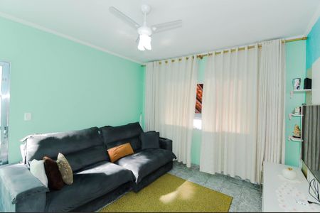 Casa à venda com 250m², 2 quartos e 4 vagas Casa à venda com 250m², 2 quartos e 4 vagasSala