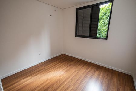 Apartamento à venda com 90m², 3 quartos e 2 vagasQuarto 2