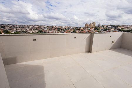 Apartamento à venda com 180m², 3 quartos e 4 vagas Apartamento à venda com 180m², 3 quartos e 4 vagasCobertura