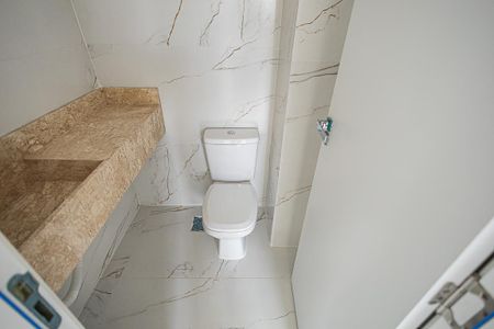 Apartamento à venda com 180m², 3 quartos e 4 vagas Apartamento à venda com 180m², 3 quartos e 4 vagasLavabo