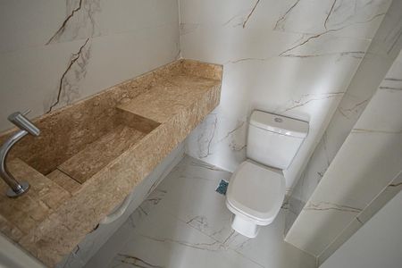 Apartamento à venda com 180m², 3 quartos e 4 vagas Apartamento à venda com 180m², 3 quartos e 4 vagasLavabo