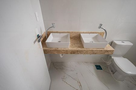 Apartamento à venda com 190m², 3 quartos e 4 vagasBanheiro Suíte