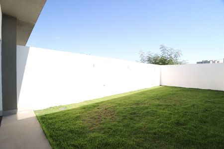 Casa para alugar com 85m², 2 quartos e 3 vagasQuintal