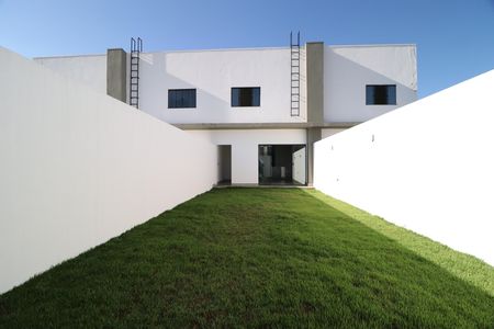 Casa para alugar com 85m², 2 quartos e 3 vagasQuintal