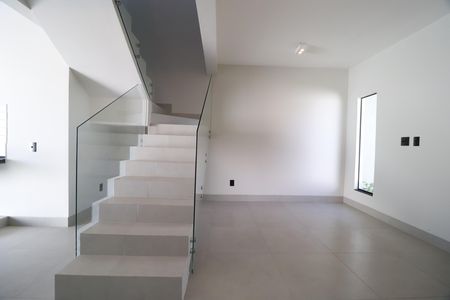 Casa para alugar com 85m², 2 quartos e 3 vagasSala