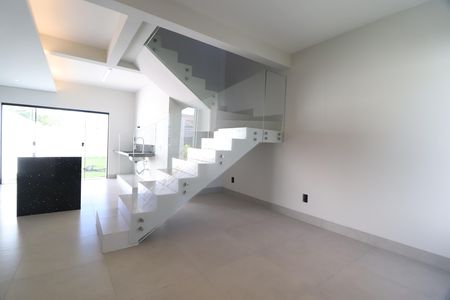 Casa para alugar com 85m², 2 quartos e 3 vagasSala