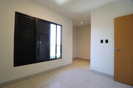Casa para alugar com 85m², 2 quartos e 3 vagasSuíte 1