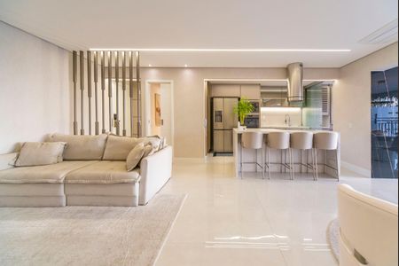 Apartamento para alugar com 112m², 3 quartos e 2 vagas Apartamento para alugar com 112m², 3 quartos e 2 vagasÁrea comum - Salão de festas