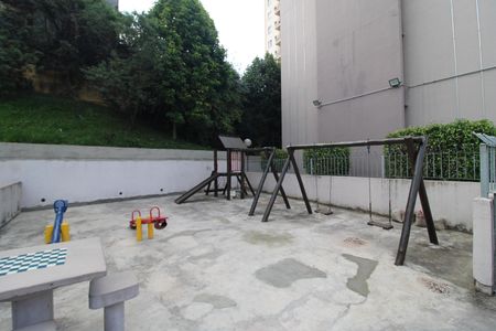 Apartamento à venda com 74m², 2 quartos e 1 vagaÁrea Comum