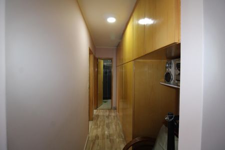 Apartamento à venda com 74m², 2 quartos e 1 vagaCorredor