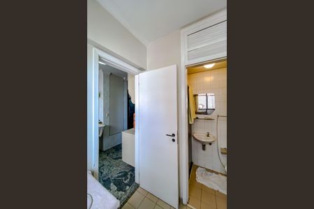 Apartamento para alugar com 125m², 3 quartos e 2 vagasQuarto de Serviço