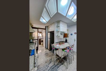 Apartamento para alugar com 125m², 3 quartos e 2 vagasCozinha