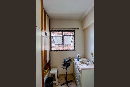 Apartamento para alugar com 125m², 3 quartos e 2 vagasQuarto de Serviço