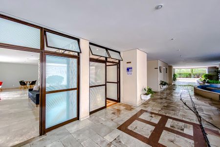 Apartamento para alugar com 125m², 3 quartos e 2 vagasÁrea comum - Plaquinha