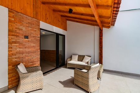 Casa à venda com 170m², 2 quartos e 2 vagasQuintal