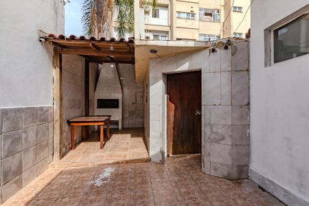 Casa à venda com 170m², 2 quartos e 2 vagasQuintal