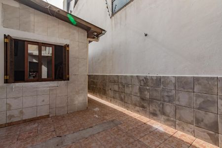 Casa à venda com 170m², 2 quartos e 2 vagasQuintal