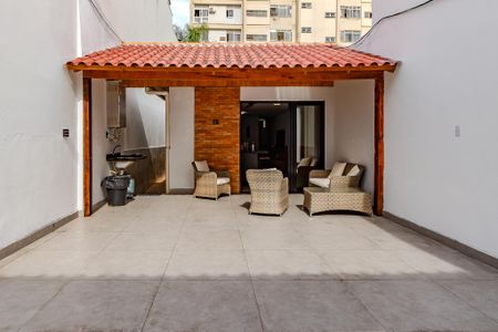 Casa à venda com 170m², 2 quartos e 2 vagasQuintal