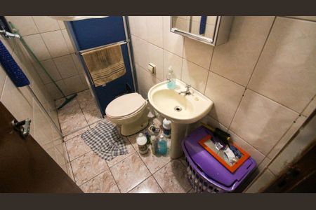 Casa à venda com 250m², 4 quartos e 1 vaga Casa à venda com 250m², 4 quartos e 1 vagaBanheiro Social