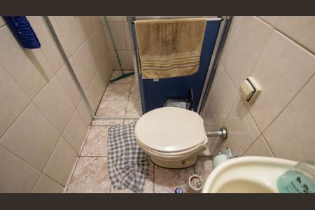 Casa à venda com 250m², 4 quartos e 1 vaga Casa à venda com 250m², 4 quartos e 1 vagaBanheiro Social