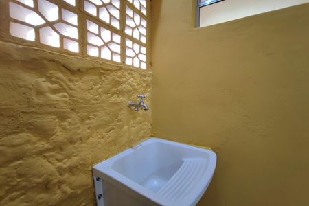 Casa para alugar com 60m², 1 quarto e 1 vagaÁrea de Serviço
