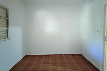 Casa para alugar com 60m², 1 quarto e 1 vagaQuarto