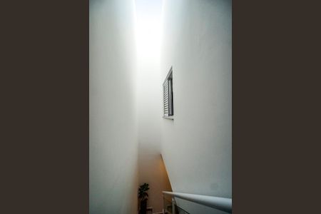 Casa de condomínio à venda com 115m², 3 quartos e 2 vagas Casa de condomínio à venda com 115m², 3 quartos e 2 vagasHall da escada