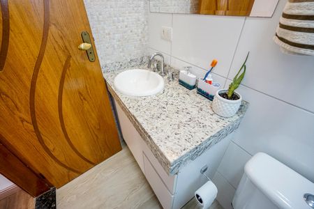 Casa de condomínio à venda com 115m², 3 quartos e 2 vagas Casa de condomínio à venda com 115m², 3 quartos e 2 vagasBanheiro social