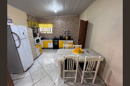 Casa à venda com 33m², 3 quartos e 1 vaga Casa à venda com 33m², 3 quartos e 1 vagaCozinha