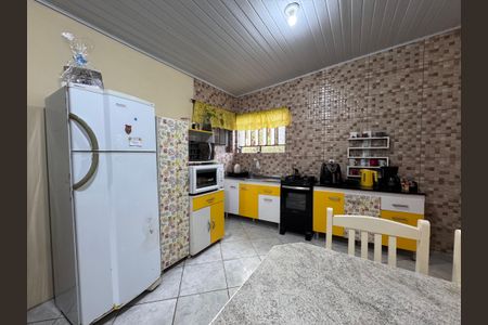 Casa à venda com 33m², 3 quartos e 1 vaga Casa à venda com 33m², 3 quartos e 1 vagaCozinha